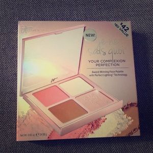 it cosmetics Makeup - It Cosmetics Your Complexion Perfection PaletteNIB it cosmetics Makeup - It Cosmetics Your Complexion Perfection PaletteNIB